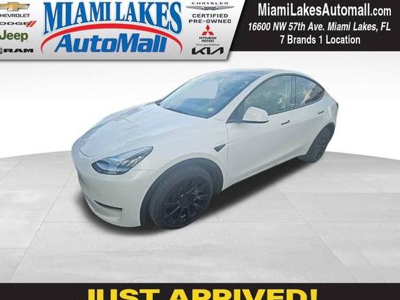 TESLA MODEL Y 2023 7SAYGDEE2PA111428 image